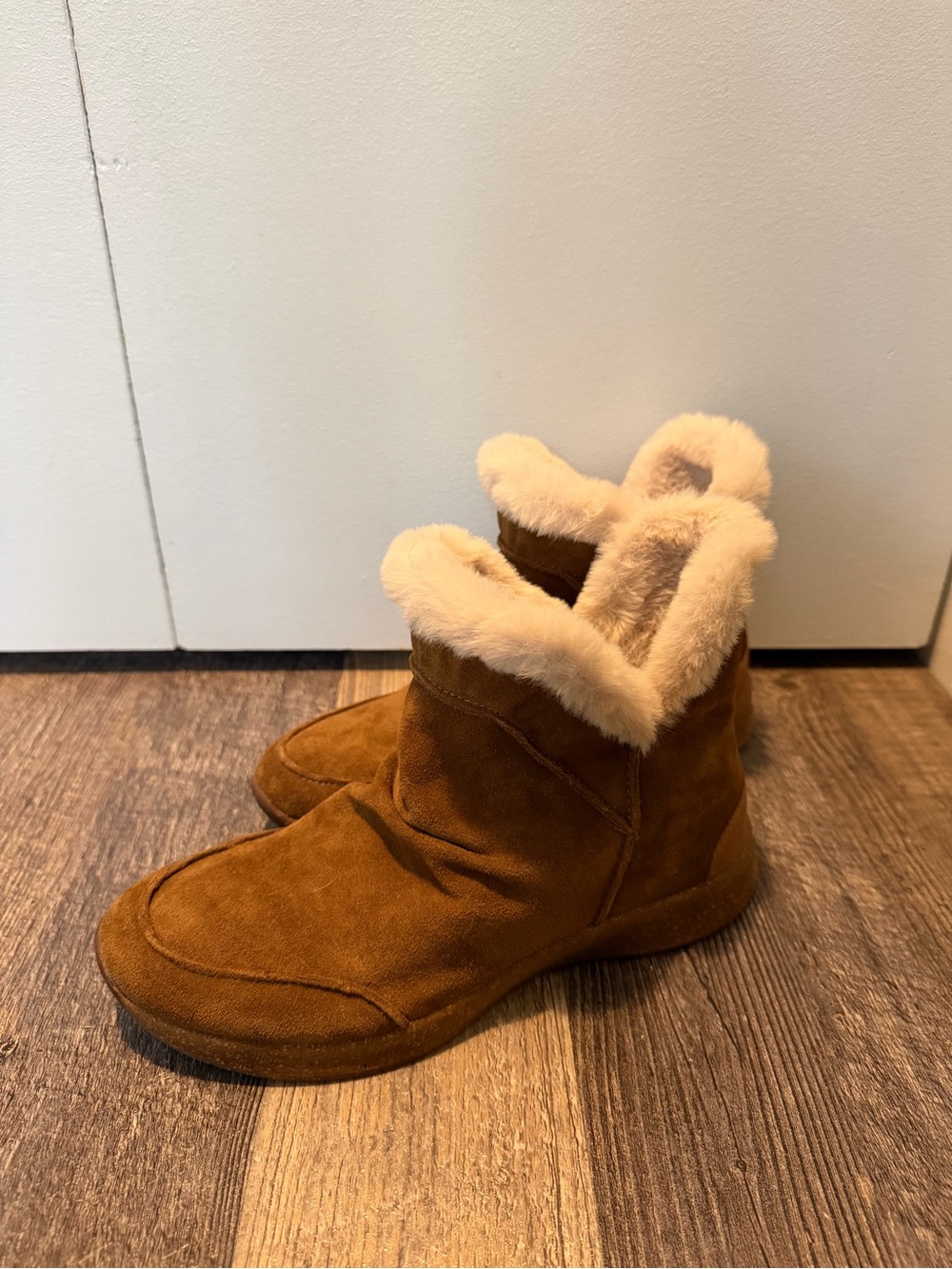 Taos Footwear Chestnut Suede Faux-Fur Lined Ankle Slippers - Picture 2 of 4